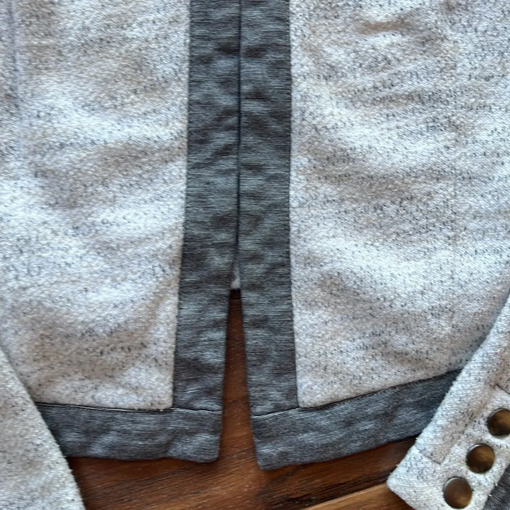 Cabi Blazer - Size Large. Style 211